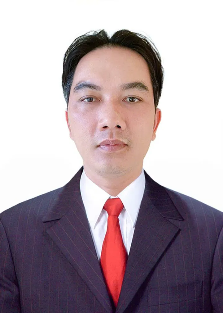 Thầy giáo Bờ Ling Vinh