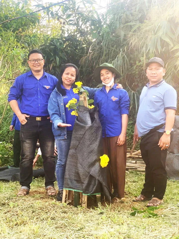 Ra quân thực hiện phong trào “Tết trồng cây đời đời nhớ ơn Bác Hồ”  nhân dịp Xuân Ất Tỵ năm 2025