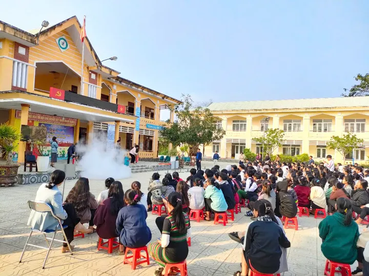 TUYÊN TRUYỀN LUẬT PHÒNG CHÁY, CHỮA CHÁY VÀ CỨU NẠN, CỨU HỘ VÀ HƯỚNG DẪN SỬ DỤNG BÌNH CHỮA CHÁY NĂM 2025