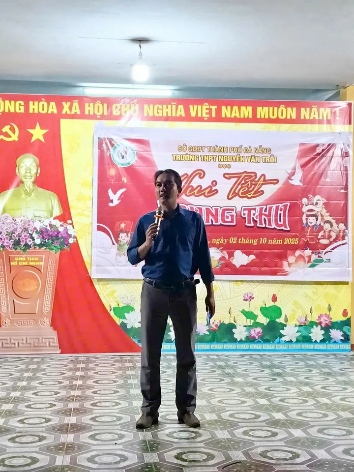 TRƯỜNG THPT NGUYỄN VĂN TRỖI TỔ CHỨC CHƯƠNG TRÌNH “ĐÊM HỘI TRĂNG RẰM 2025” – VUI TẾT TRUNG THU CHO CÁC EM HỌC SINH VÀ CON EM VIÊN CHỨC, NGƯỜI LAO ĐỘNG